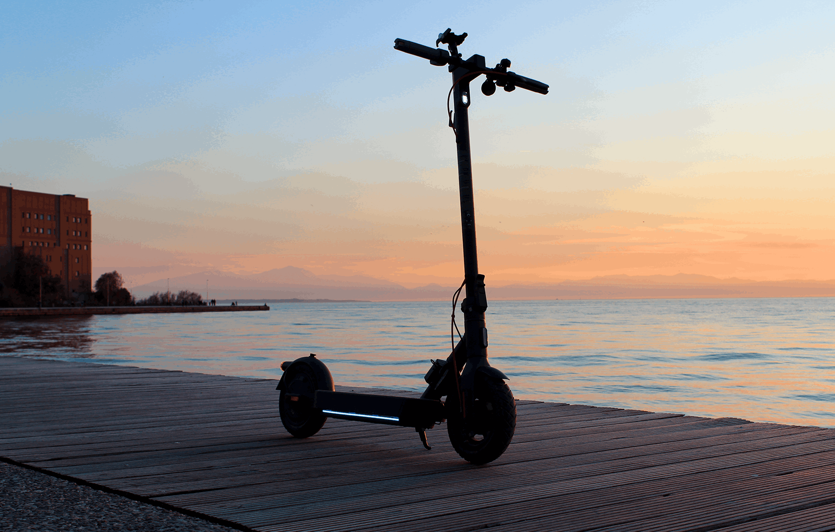 dLight - Deck LED lights for Xiaomi, Ninebot & Navee scooters