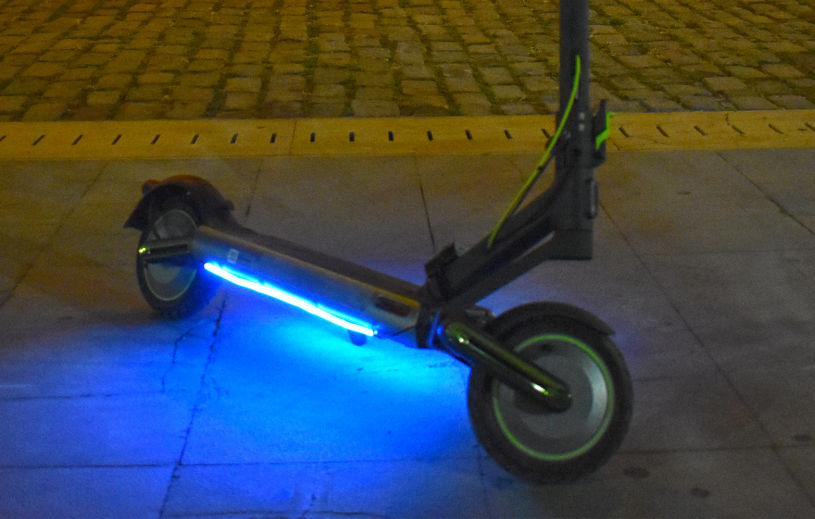 dLight - Deck LED lights for Xiaomi, Ninebot & Navee scooters